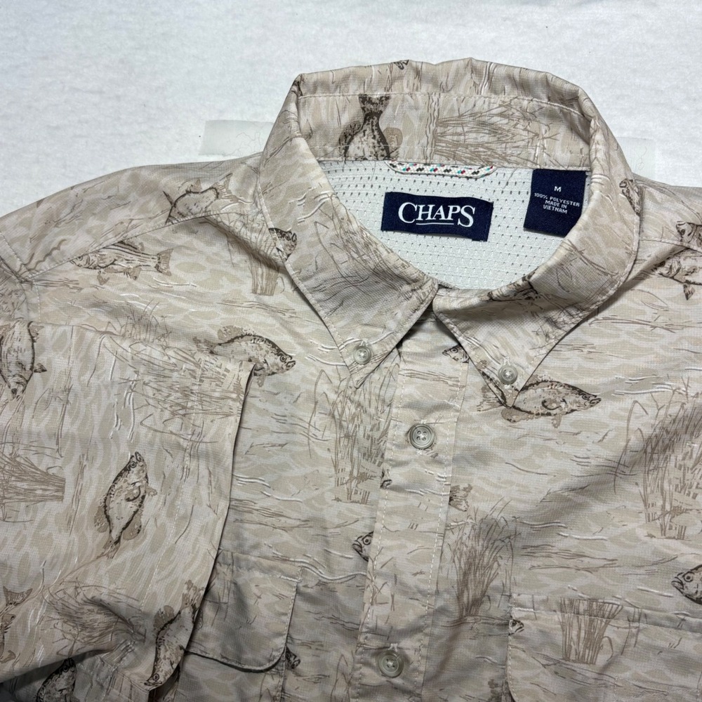 Chaps Men Performance Fishing Shirt Medium Tan Fish Print Short Sleeve Button Up